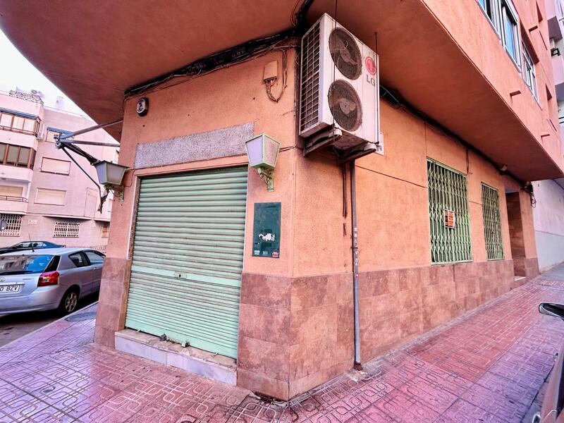 1 chambre Local Commercial à vendre