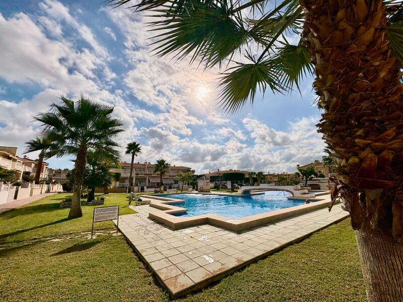 3 bedroom Townhouse for sale
