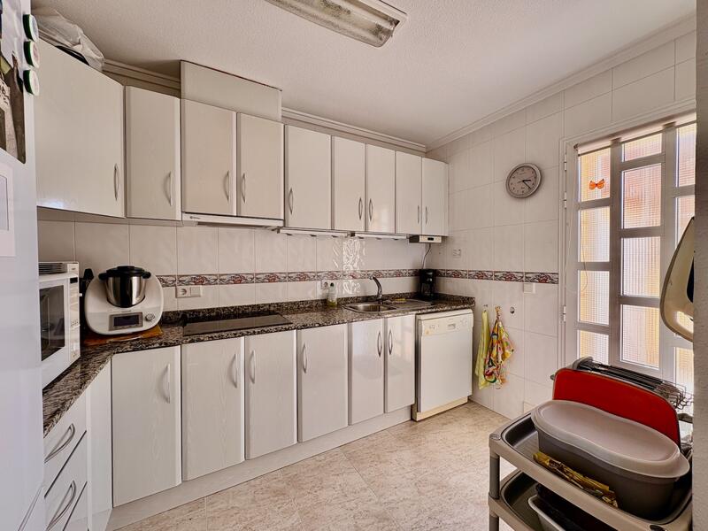 3 bedroom Townhouse for sale