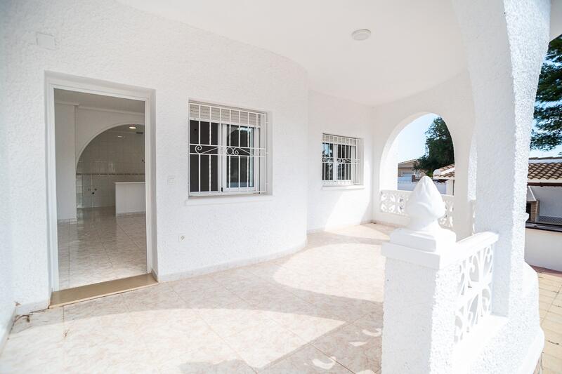 4 Cuarto Villa en venta