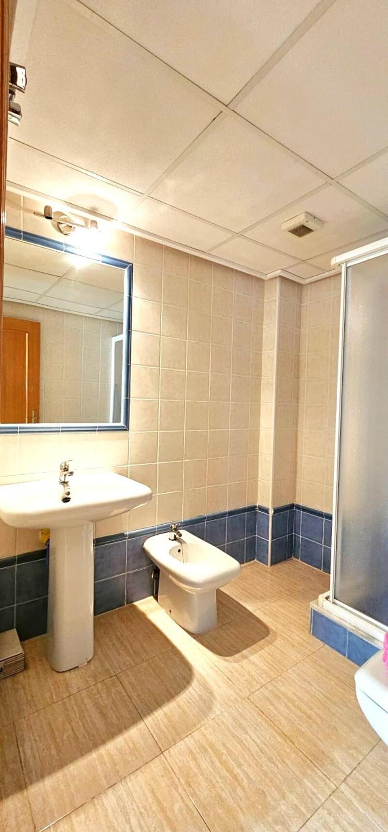 2 Cuarto Local Comercial en venta
