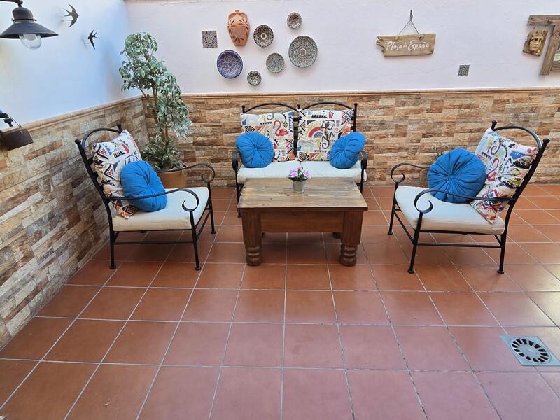 3 bedroom Townhouse for sale