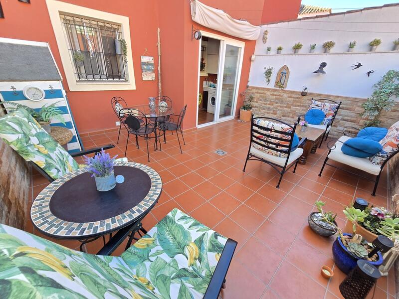 3 bedroom Townhouse for sale