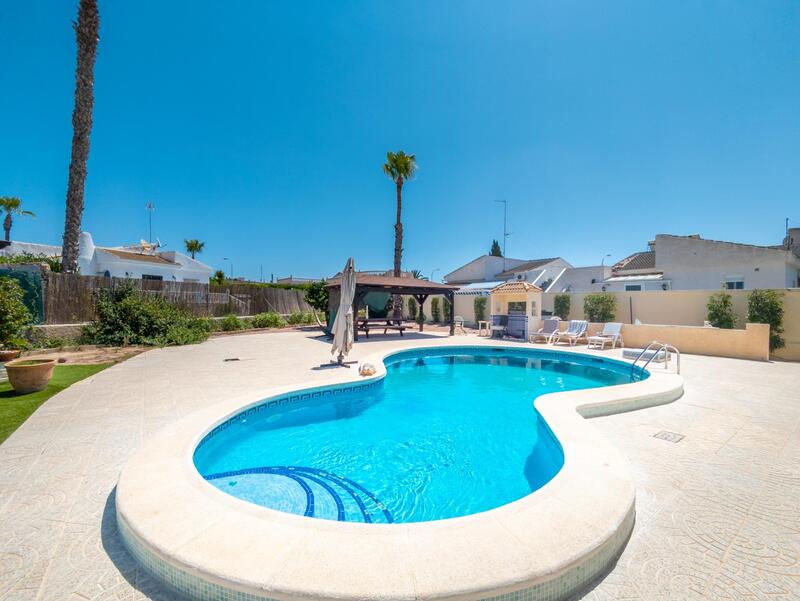 4 Cuarto Villa en venta