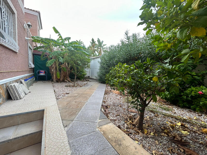 2 Cuarto Villa en venta