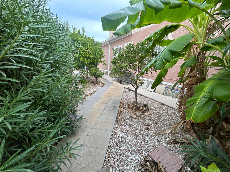 2 Cuarto Villa en venta