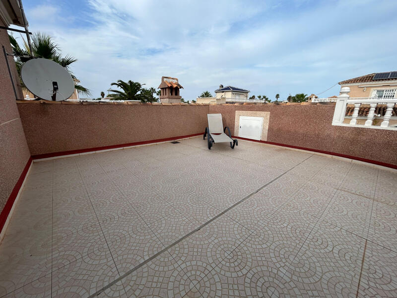 2 Cuarto Villa en venta