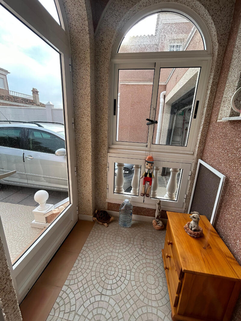 2 Cuarto Villa en venta