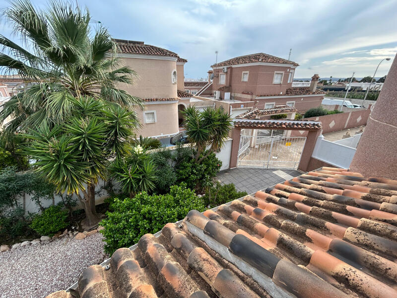 2 Cuarto Villa en venta