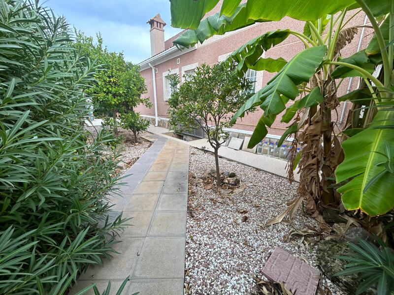 2 Cuarto Villa en venta