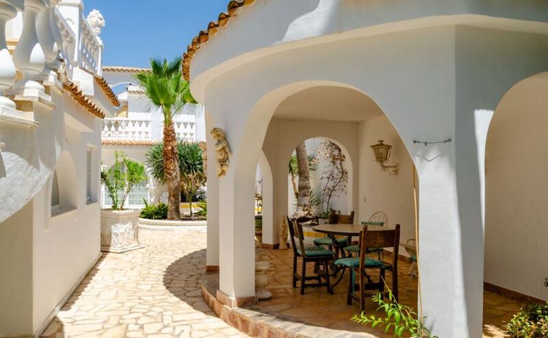 15 Cuarto Villa en venta