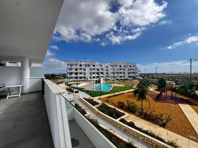 2 bedroom Apartment for sale