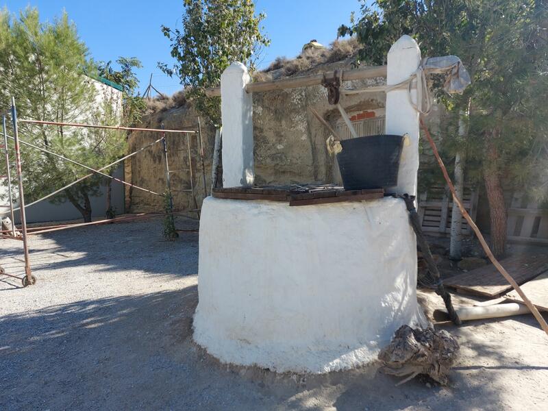 6 bedroom Commercial Property for sale