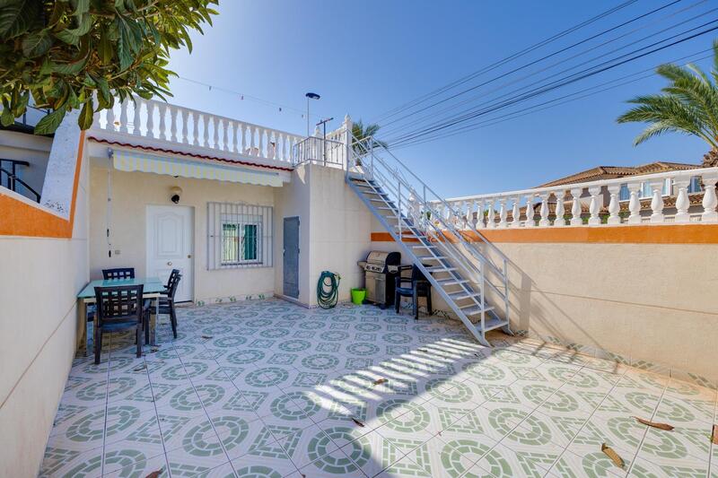 Radhus till salu i Torrevieja, Alicante