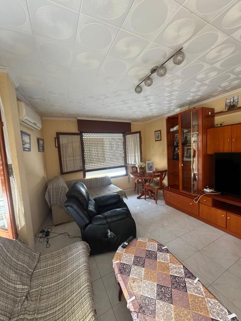 3 bedroom Apartment for sale