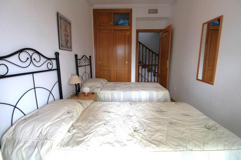 2 slaapkamer Gezinswoning Te koop