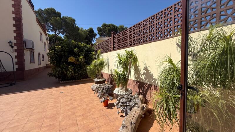 7 chambre Villa à vendre