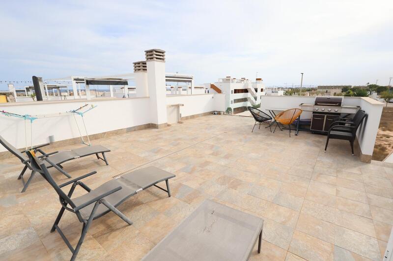 2 Cuarto Villa en venta