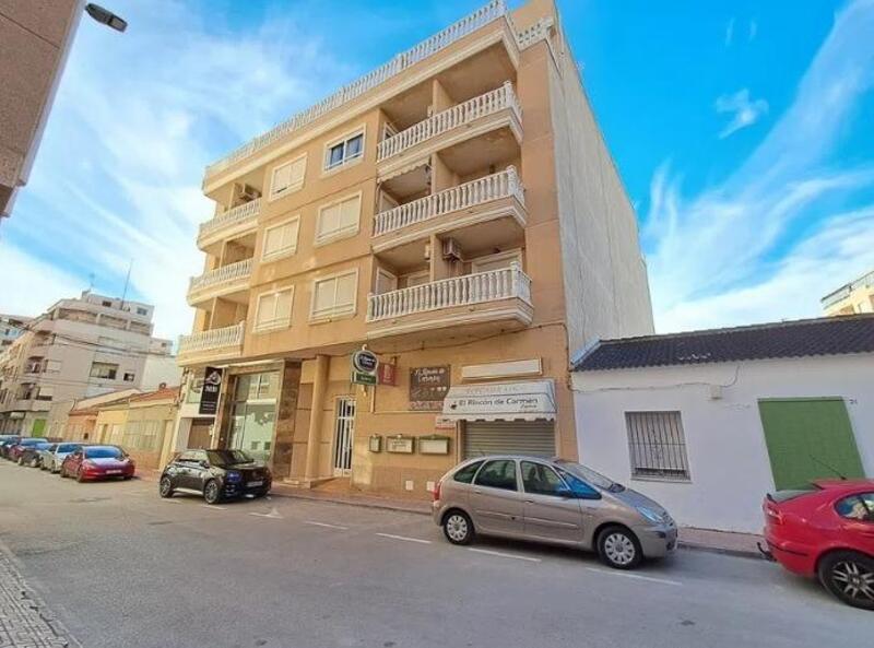 Lejlighed til salg i Torrevieja, Alicante