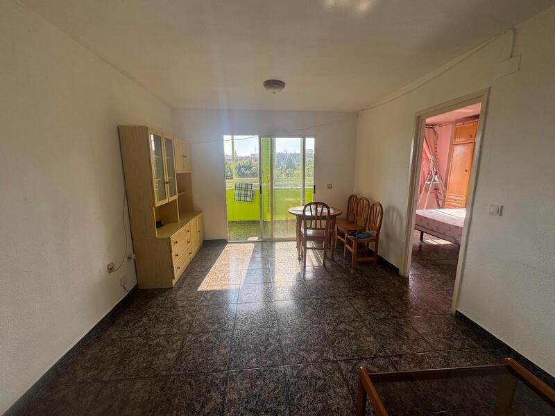 квартира продается в Torrevieja, Alicante