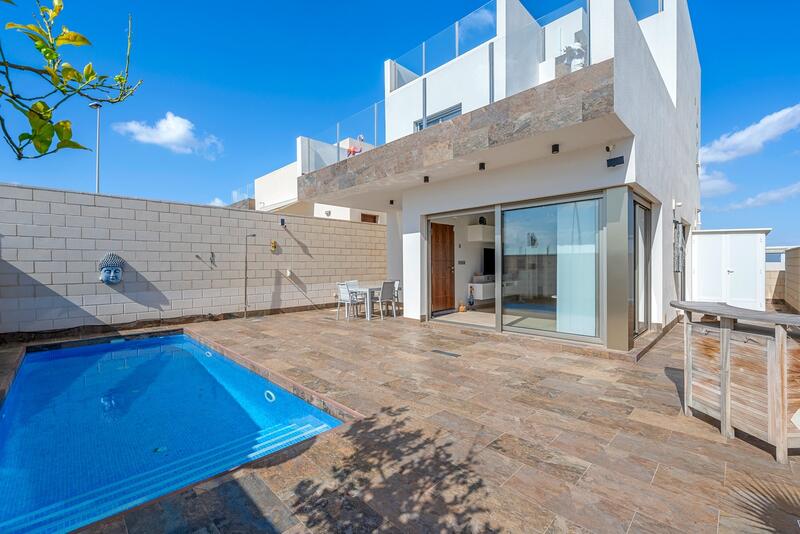 Villa à vendre dans Orihuela, Alicante