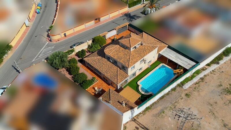 Villa til salg i Torrevieja, Alicante Villa til salg i Torrevieja, Alicante