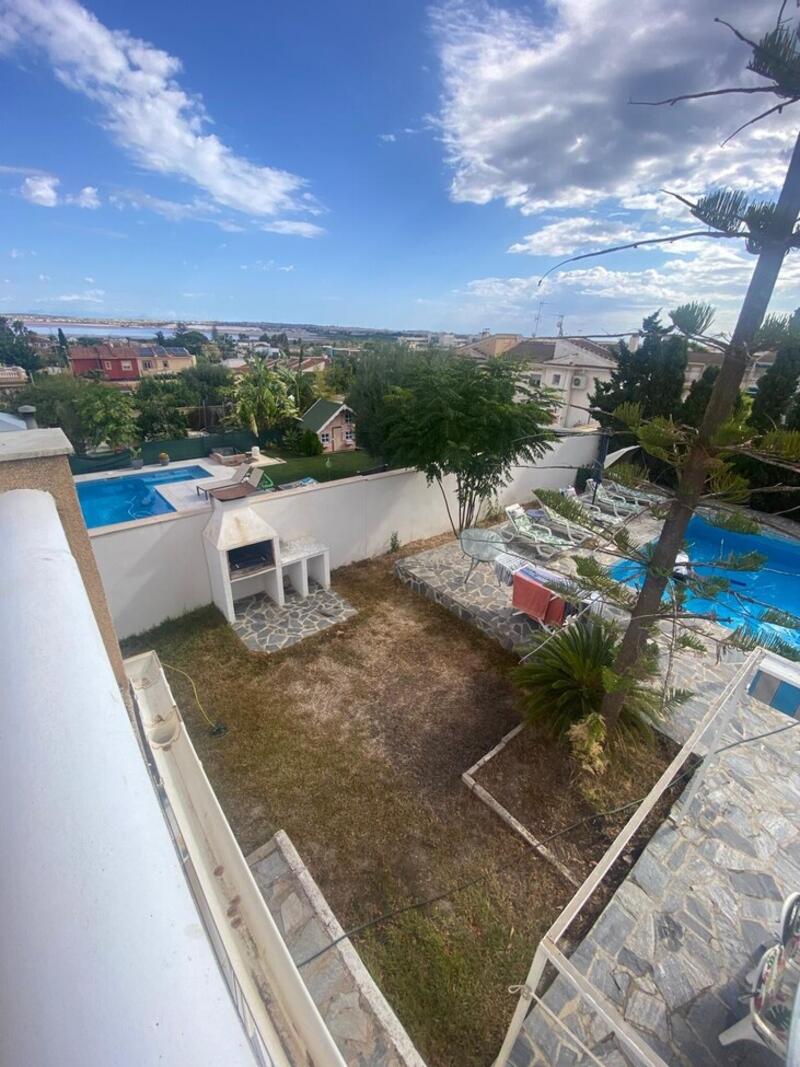 4 спальная комната вилла продается 4 спальная комната вилла продается