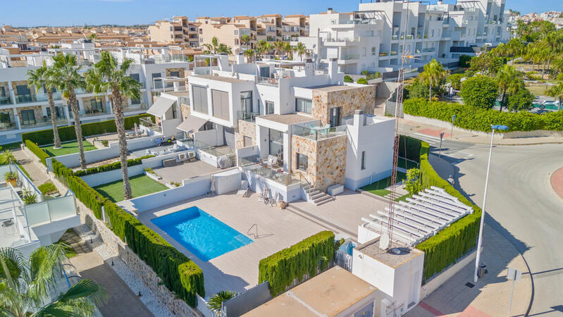 Villa till salu i Torrevieja, Alicante