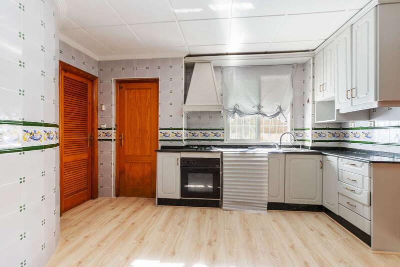 5 Schlafzimmer Villa zu verkaufen 5 Schlafzimmer Villa zu verkaufen
