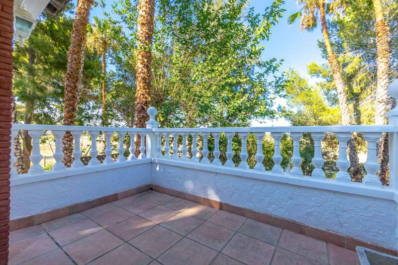 5 Schlafzimmer Villa zu verkaufen 5 Schlafzimmer Villa zu verkaufen