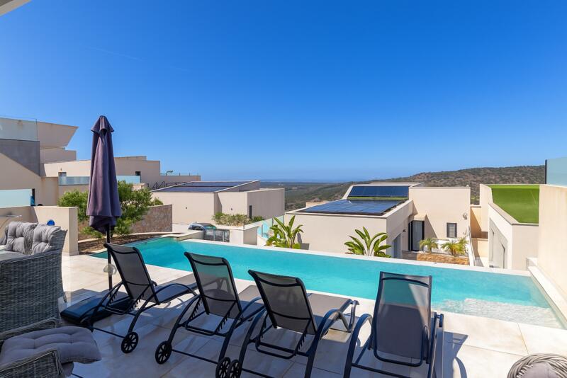 4 slaapkamer Villa Te koop 4 slaapkamer Villa Te koop