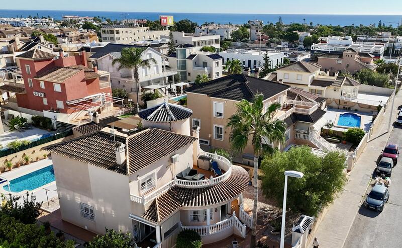 вилла продается в La Zenia, Alicante вилла продается в La Zenia, Alicante