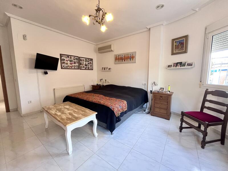 4 slaapkamer Villa Te koop 4 slaapkamer Villa Te koop