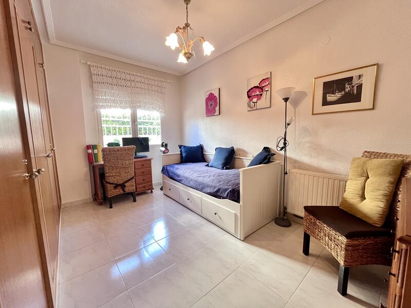 4 slaapkamer Villa Te koop 4 slaapkamer Villa Te koop