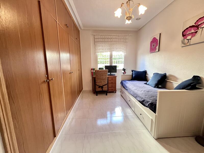 4 slaapkamer Villa Te koop 4 slaapkamer Villa Te koop