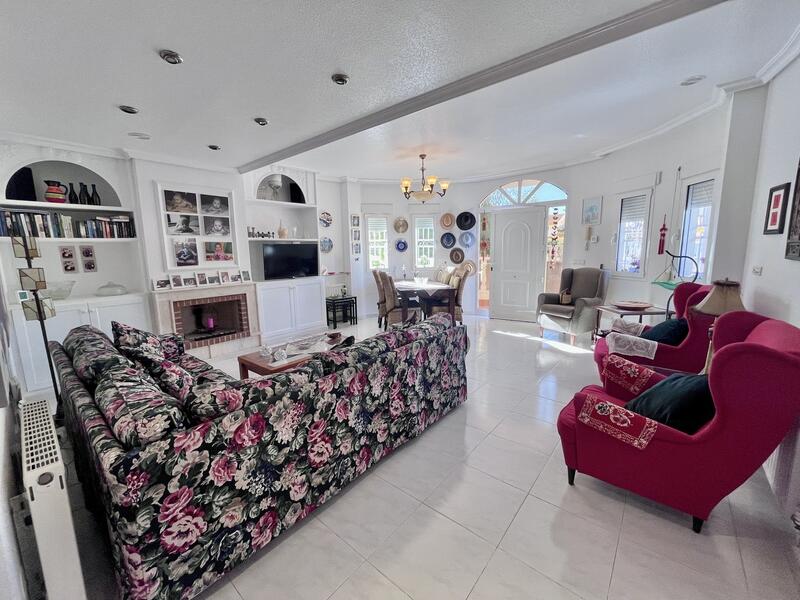 4 slaapkamer Villa Te koop 4 slaapkamer Villa Te koop