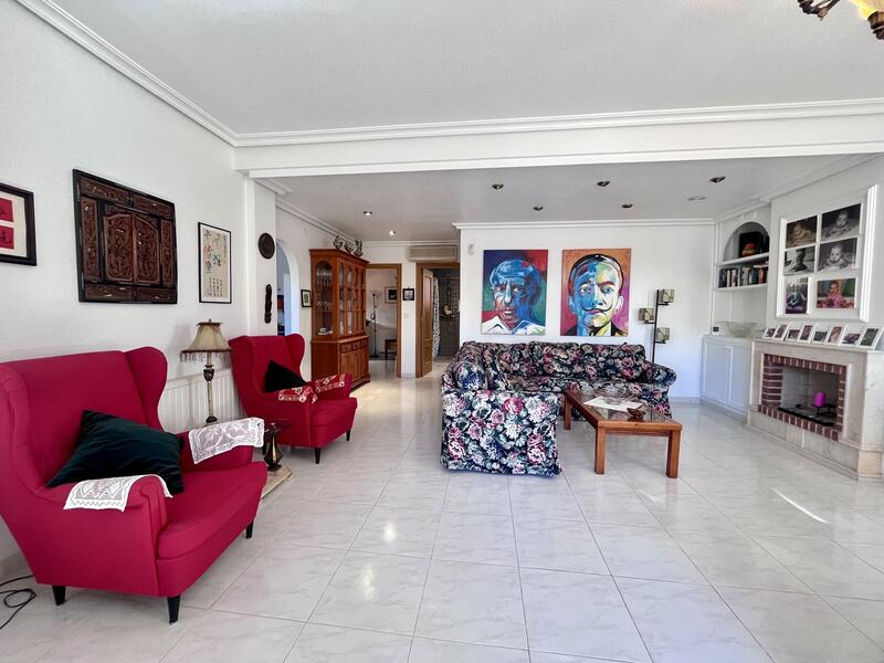 4 slaapkamer Villa Te koop 4 slaapkamer Villa Te koop