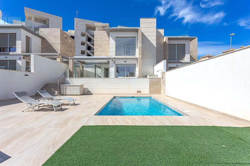 Villa til salgs i Orihuela Costa, Alicante Villa til salgs i Orihuela Costa, Alicante