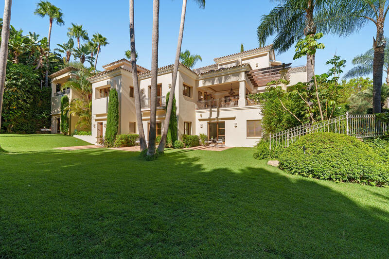 6 Cuarto Villa en venta