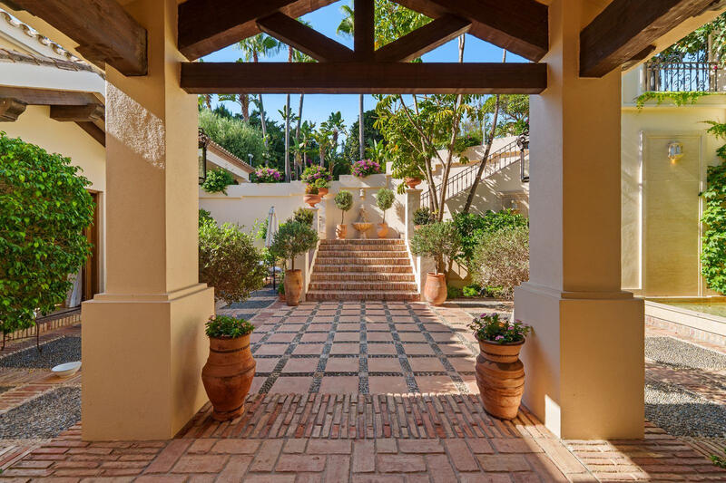 6 Cuarto Villa en venta