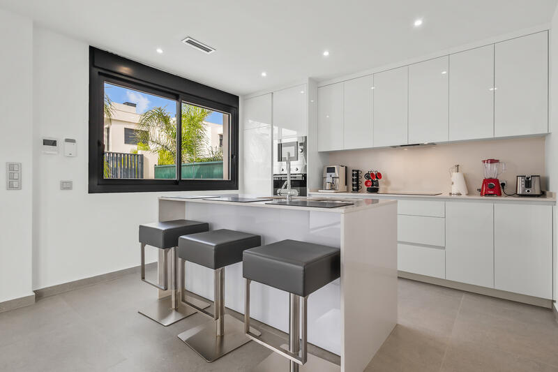 4 Cuarto Villa en venta