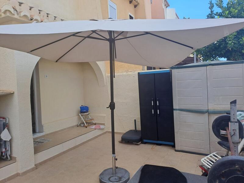 2 bedroom Townhouse for sale