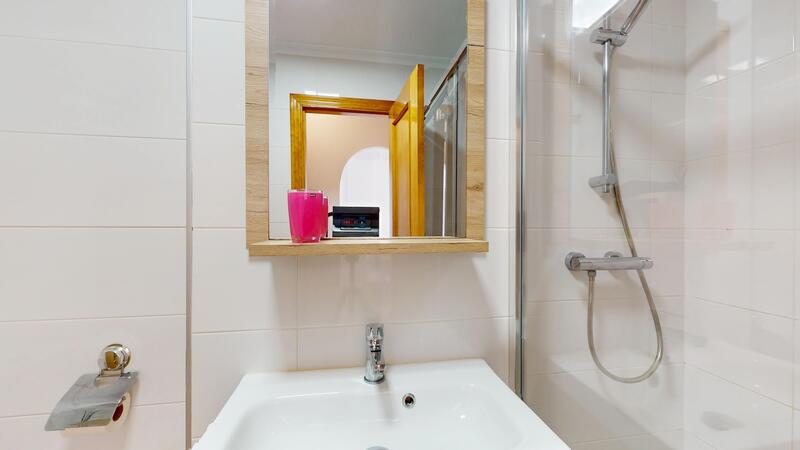 2 sovrum Radhus till salu