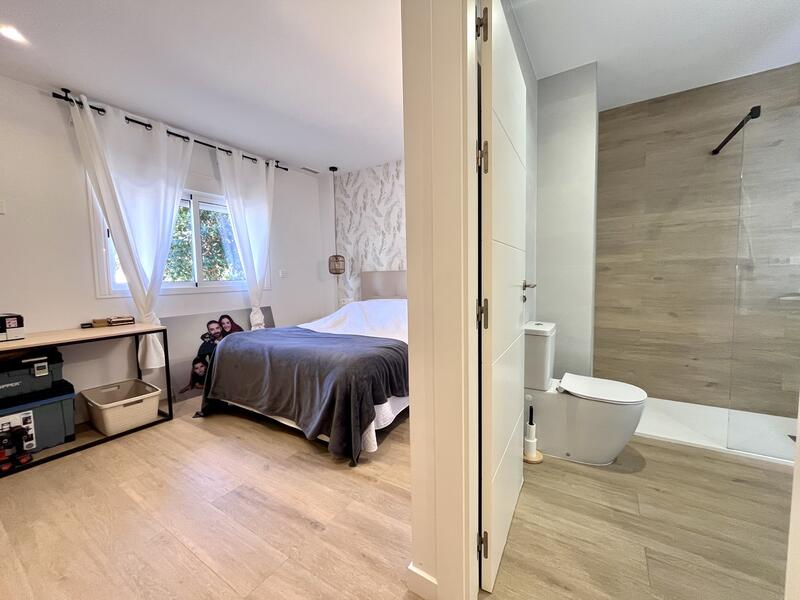 3 спальная комната квартира продается