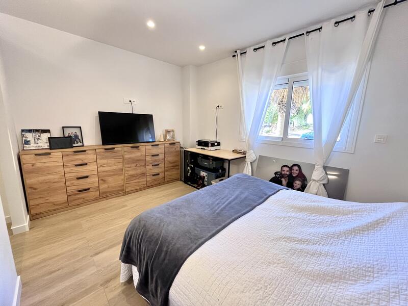 3 спальная комната квартира продается