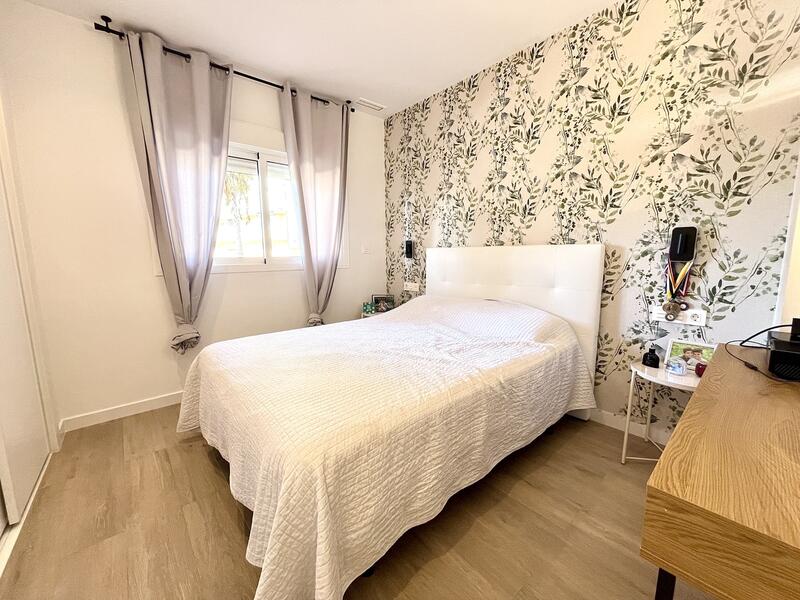 3 спальная комната квартира продается