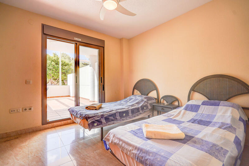 2 bedroom Apartment for sale