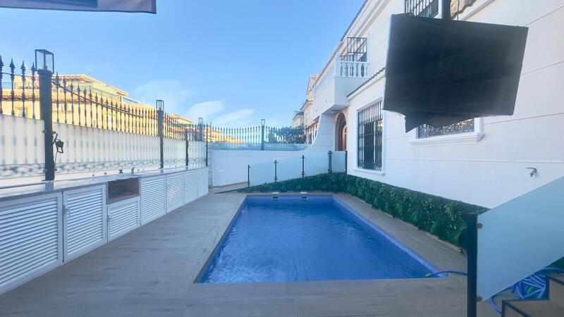 4 bedroom Townhouse for sale 4 bedroom Townhouse for sale