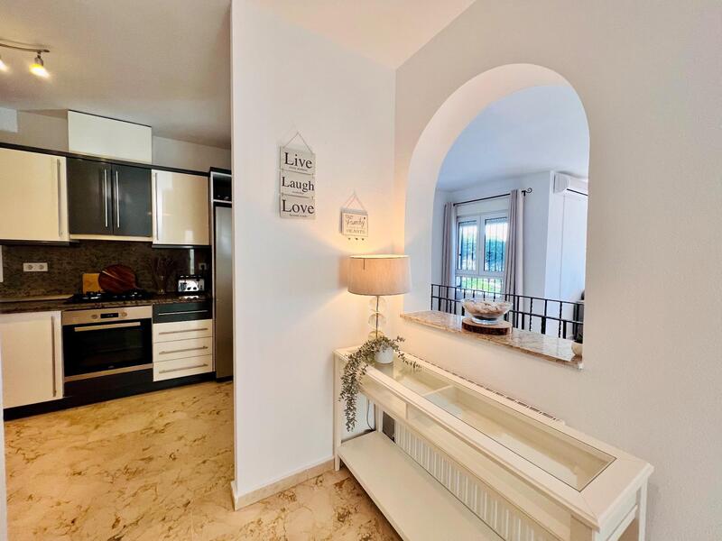 3 Schlafzimmer Villa zu verkaufen 3 Schlafzimmer Villa zu verkaufen