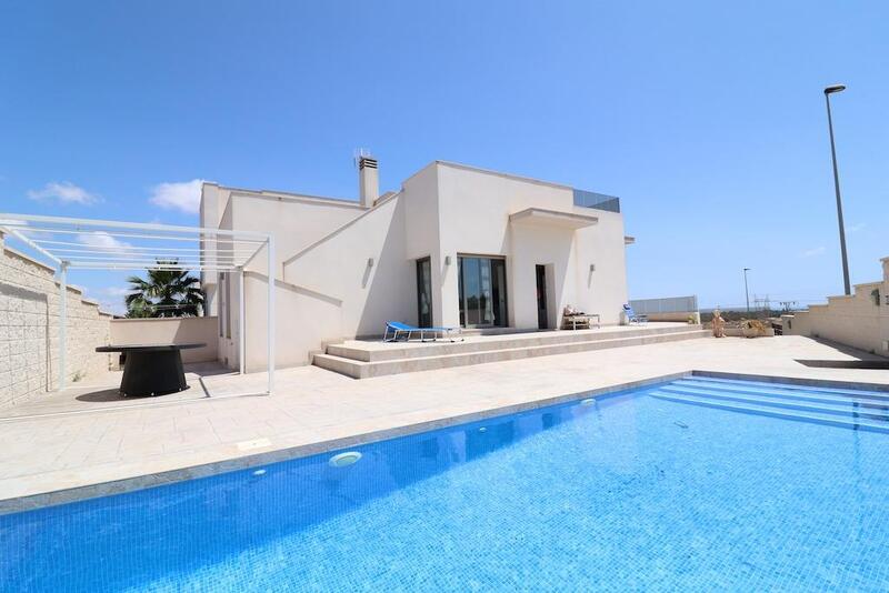 Villa à vendre dans San Miguel de Salinas, Alicante Villa à vendre dans San Miguel de Salinas, Alicante